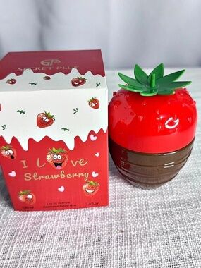 Secret Plus I Love Strawberry Lipstick in Red NWT